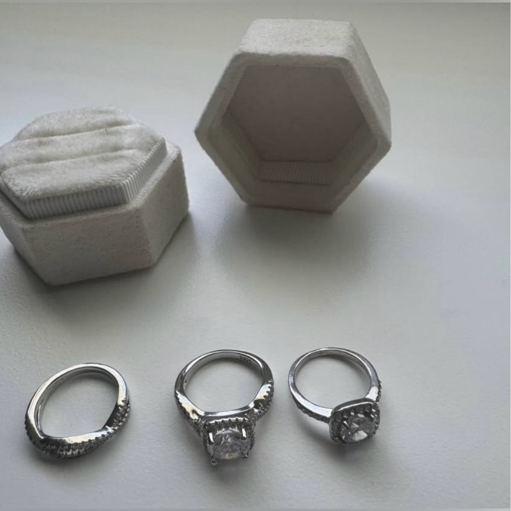 Elegant Silver Ring Set - Picture 6 of 6
